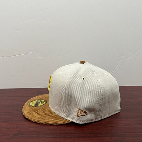 New Era, 59Fifty Fitted Hat, Philadelphia Phillies, Corduroy Brim - Picture 4 of 12